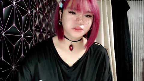 Snapshot of queen_elicktra chatting on 07/12/26, 11:18 JOY online show from 07/12/26, 11:18