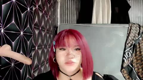 Snapshot of queen_elicktra chatting on 07/21/26, 12:35 JOY online show from 07/21/26, 12:35