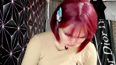 Snapshot of queen_elicktra chatting on 07/23/26, 01:08 JOY online show from 07/23/26, 01:08