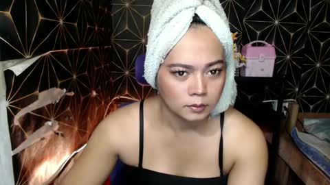 Snapshot of queen_ennah chatting on 01/07/25, 08:13 queen_ennah online show from 01/07/25, 08:13