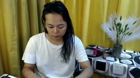 Snapshot of queen_ennah chatting on 06/21/26, 08:33 queen_ennah online show from 06/21/26, 08:33