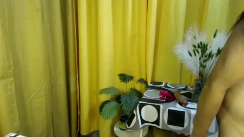Snapshot of queen_ennah chatting on 06/28/26, 02:17 queen_ennah online show from 06/28/26, 02:17