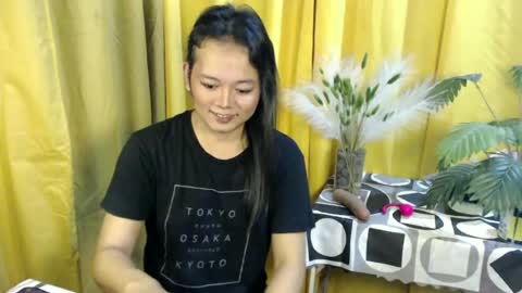 Snapshot of queen_ennah chatting on 06/30/26, 12:17 queen_ennah online show from 06/30/26, 12:17