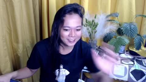 Snapshot of queen_ennah chatting on 07/18/26, 12:53 queen_ennah online show from 07/18/26, 12:53