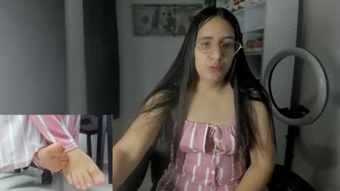 queen_findom1 online show from 11/17/25, 10:37