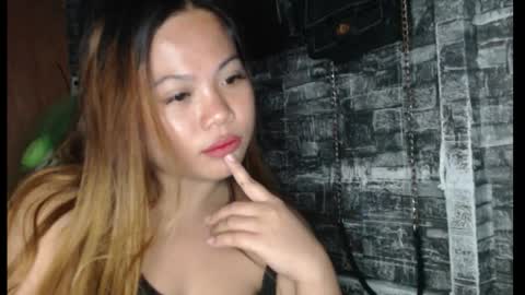 Snapshot of queen_fucker23 chatting on 01/16/26, 05:17 Angel online show from 01/16/26, 05:17