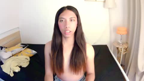 queen_gia online show from 04/23/26, 12:40