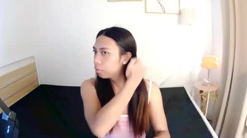 queen_gia online show from 04/28/26, 12:53