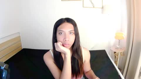 queen_gia online show from 04/28/26, 02:27