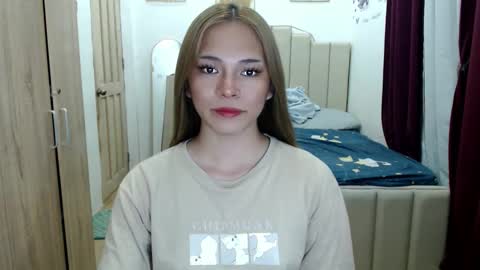 Snapshot of queen_heart0 chatting on 05/18/26, 12:18 shawny online show from 05/18/26, 12:18