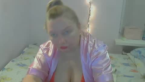 queen_jane8 online show from 12/18/24, 07:41