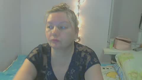 queen_jane8 online show from 02/18/25, 05:10