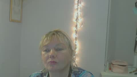 queen_jane8 online show from 02/21/25, 04:05