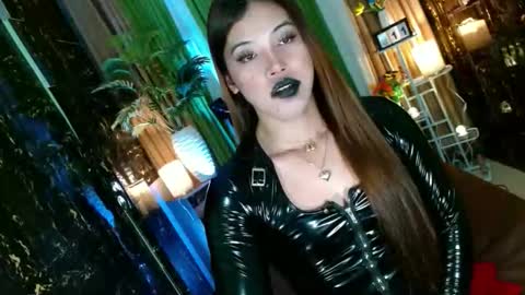 Kendal  online here from 6am-3pm philippine time online show from 10/11/25, 09:30