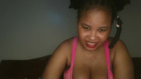 Snapshot of queen_kikih chatting on 04/25/26, 12:24 Queen kikih online show from 04/25/26, 12:24