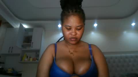Snapshot of queen_kikih chatting on 05/27/26, 04:26 Queen kikih online show from 05/27/26, 04:26