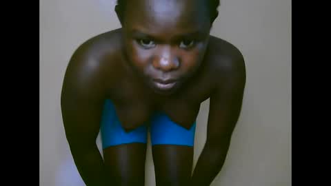 Snapshot of queen_latasha chatting on 09/22/25, 09:00 queen_latasha online show from 09/22/25, 09:00