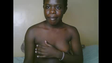 Snapshot of queen_latasha chatting on 09/26/25, 01:59 queen_latasha online show from 09/26/25, 01:59