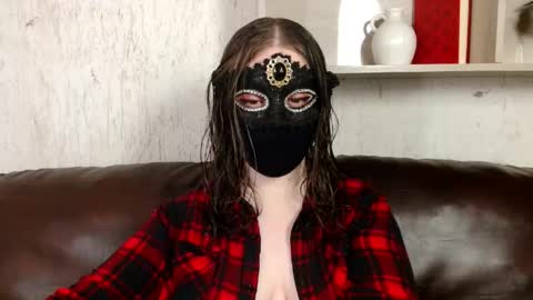 Nora online show from 05/04/26, 10:17