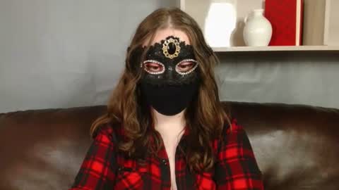 Snapshot of queen_nora chatting on 06/22/26, 11:13 Nora online show from 06/22/26, 11:13