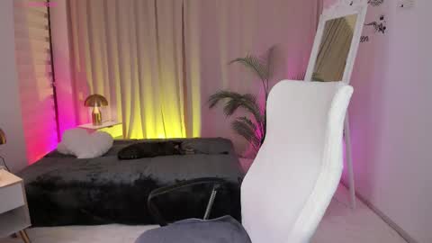 queen_of_deepthroat online show from 12/14/25, 05:46