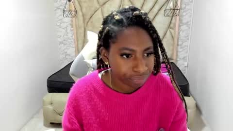 Snapshot of queen_perla_ chatting on 01/09/25, 11:14 online show from 01/09/25, 11:14