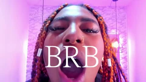 Snapshot of queen_perla_ chatting on 01/15/25, 03:29 online show from 01/15/25, 03:29
