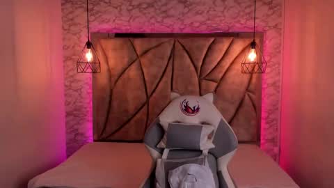 Snapshot of queen_perla_ chatting on 01/24/25, 11:59 online show from 01/24/25, 11:59
