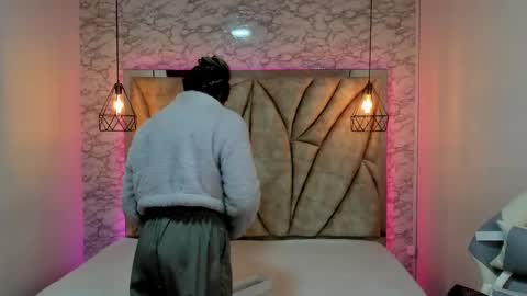 Snapshot of queen_perla_ chatting on 01/26/25, 02:52 online show from 01/26/25, 02:52