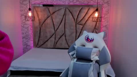 Snapshot of queen_perla_ chatting on 01/27/25, 12:05 online show from 01/27/25, 12:05