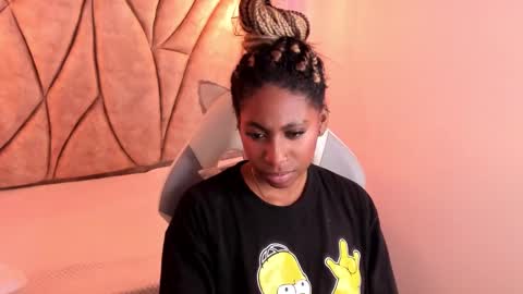 Snapshot of queen_perla_ chatting on 01/29/25, 09:28 online show from 01/29/25, 09:28