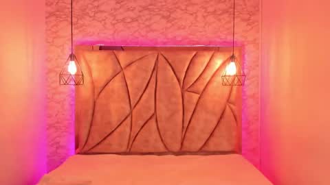 Snapshot of queen_perla_ chatting on 01/30/25, 03:29 online show from 01/30/25, 03:29