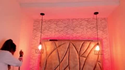 Snapshot of queen_perla_ chatting on 02/13/25, 09:49 online show from 02/13/25, 09:49