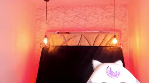 Snapshot of queen_perla_ chatting on 02/21/25, 06:26 online show from 02/21/25, 06:26