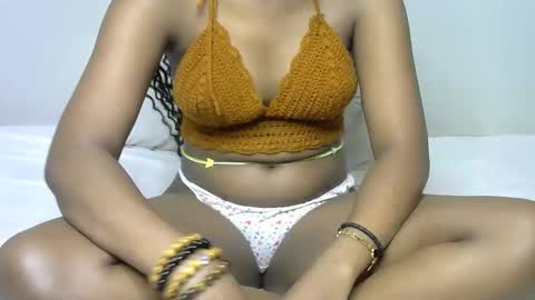 queen_polite online show from 12/04/25, 08:56