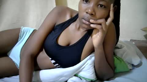 queen_slender online show from 06/25/26, 06:51