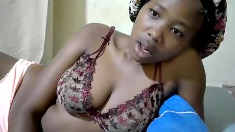 queen_slender online show from 07/25/26, 04:10