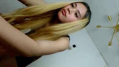 CALL ME YOUR QUEEN AIVY1 online show from 10/22/25, 11:26