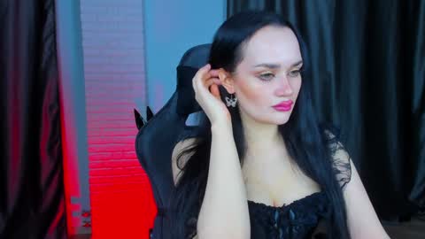 Snapshot of queenaliss chatting on 01/10/25, 02:45 Your world and the universe Aliss online show from 01/10/25, 02:45