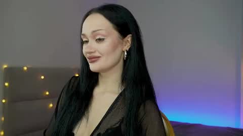 Snapshot of queenaliss chatting on 06/14/26, 05:20 Your world and the universe Aliss online show from 06/14/26, 05:20