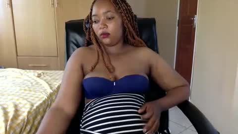 Queenbebony2 online show from 03/05/25, 12:55