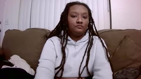 Queen Chief online show from 02/18/26, 08:54