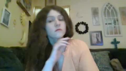 Snapshot of queencrimsonlvx chatting on 04/23/26, 12:51 queencrimsonlvx online show from 04/23/26, 12:51