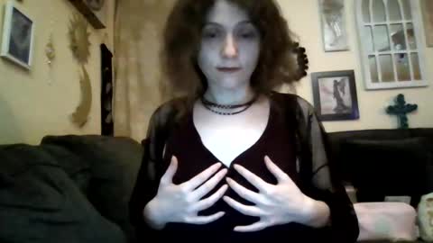 queencrimsonlvx online show from 07/30/26, 12:48