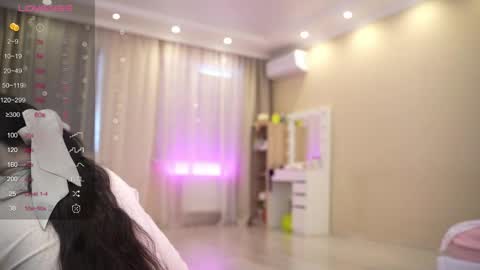 Nelly  INSTA  queenelia  online show from 04/11/26, 10:52