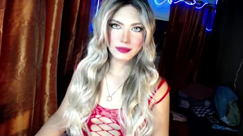 Snapshot of queenfcker1st chatting on 07/10/26, 09:34 Be my property Sabrina online show from 07/10/26, 09:34