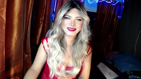 Snapshot of queenfcker1st chatting on 07/11/26, 08:17 Be my property Sabrina online show from 07/11/26, 08:17