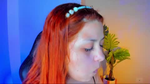 Snapshot of queengrett chatting on 05/01/26, 05:28 Queen online show from 05/01/26, 05:28