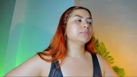 Snapshot of queengrett chatting on 05/18/26, 04:24 Queen online show from 05/18/26, 04:24