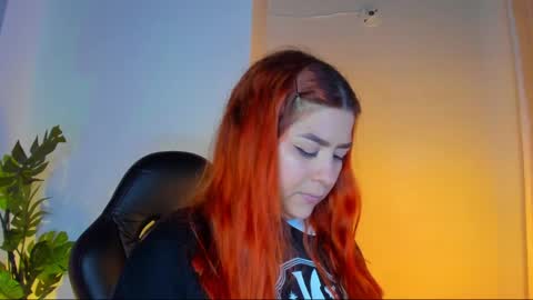 Snapshot of queengrett chatting on 05/31/26, 06:04 Queen online show from 05/31/26, 06:04